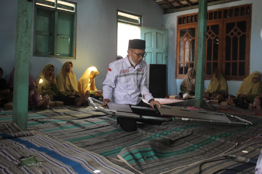 LEBIH DEKAT DENGAN LAZISMU NGANJUK DALAM KEGIATAN SOSIALISASI PROGRAM DAN AMBULANMU