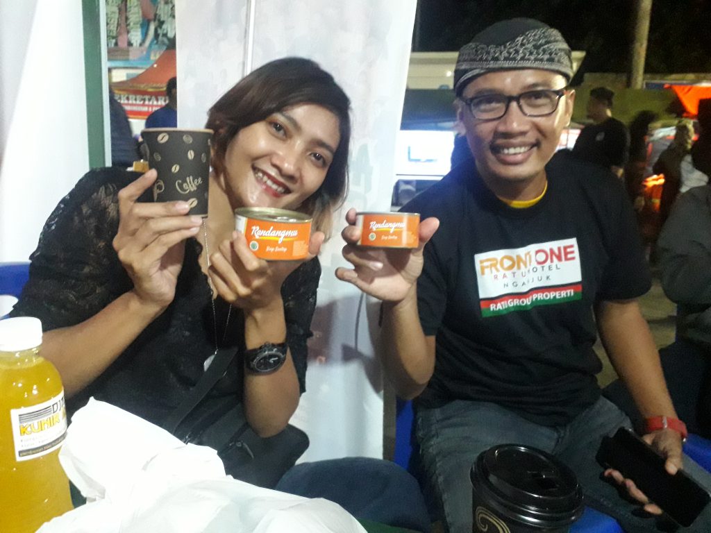 WARUNG IKHLAS LAZISMU NGANJUK MERIAHKAN PAMERAN PEMBANGUNAN & PRODUK UNGGULAN