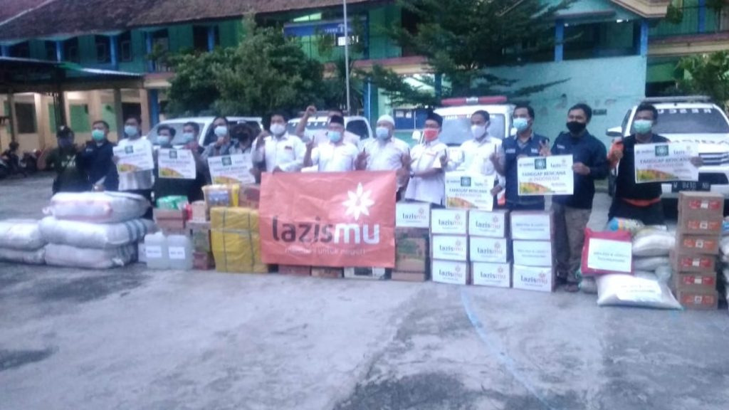 MENELADANI SIKAP PARA PAHLAWAN