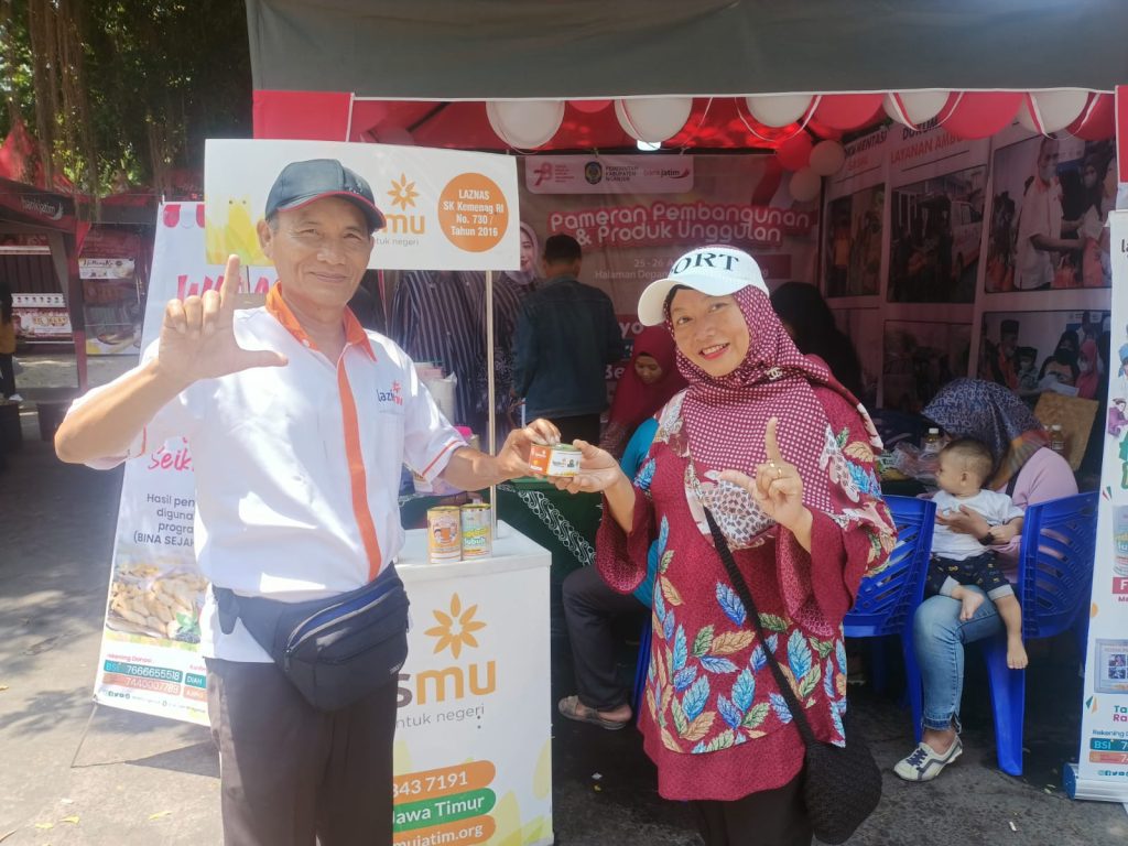WARUNG IKHLAS LAZISMU NGANJUK MERIAHKAN PAMERAN PEMBANGUNAN & PRODUK UNGGULAN