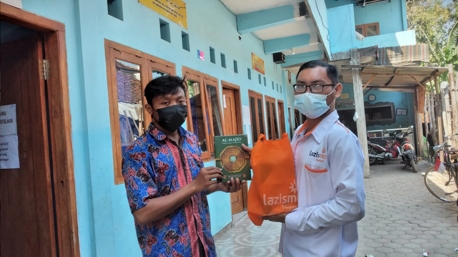 Wakaf-al-quran-di-pondok-muhammadiyah-sepang.webp