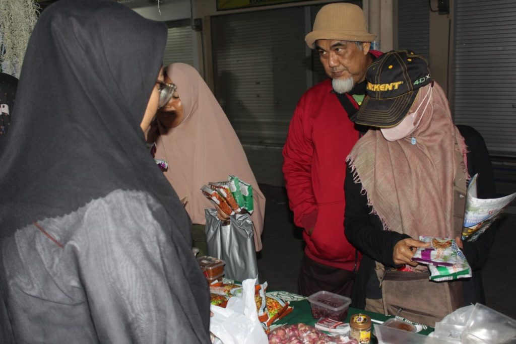 WARUNG IKHLAS LAZISMU KABUPATEN NGANJUK DALAM PAMERAN PEMBANGUNAN DAN PRODUK UNGGULAN