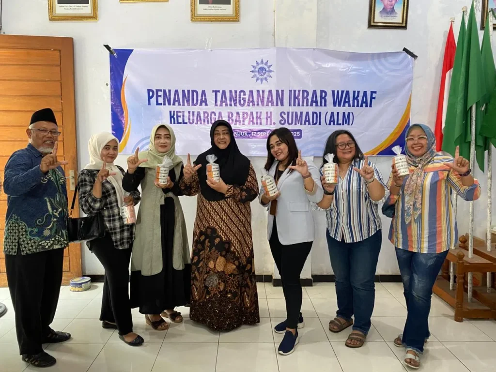 PENYERAHAN BINGKISAN RENDANGMU