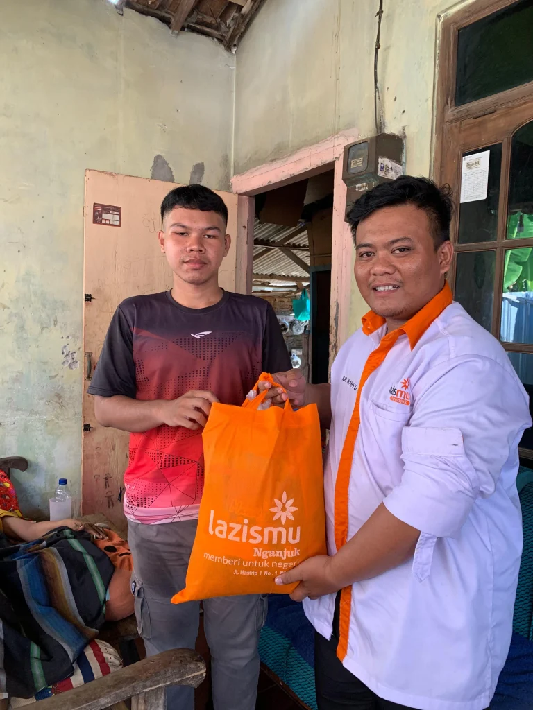 PENTASHARUFAN BANTUAN UNTUK ADIK ROZAK